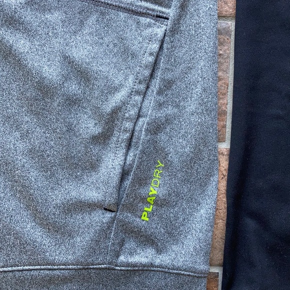 Reebok Boston Bruins zip up hoodie. - Picture 3 of 7